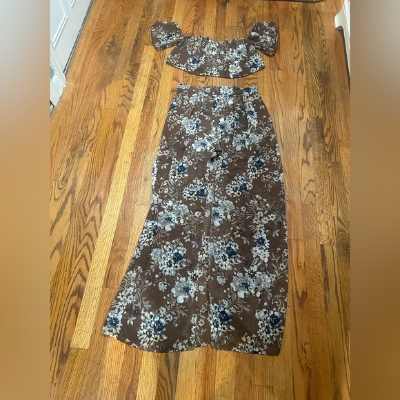 2 piece skirt top set - Picture 3 of 4